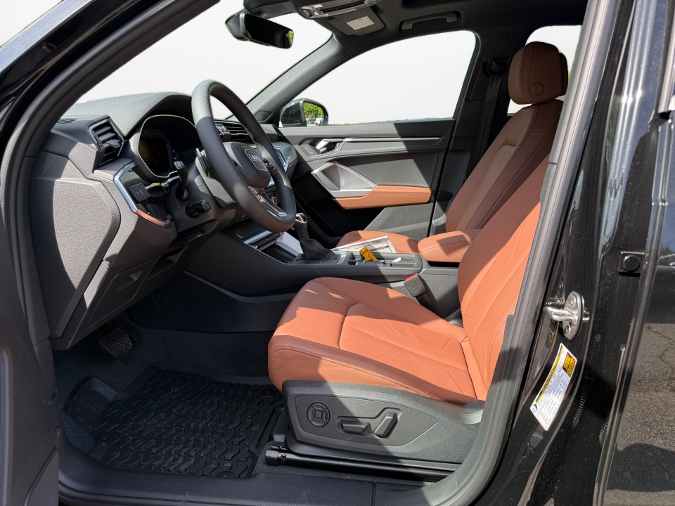 Vehicle image 9 of 35