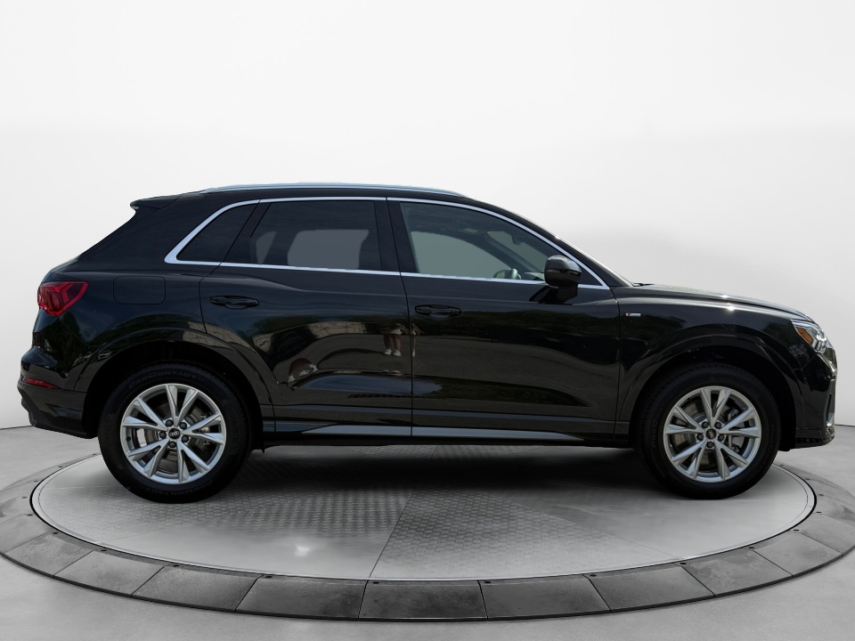 Vehicle image 7 of 35