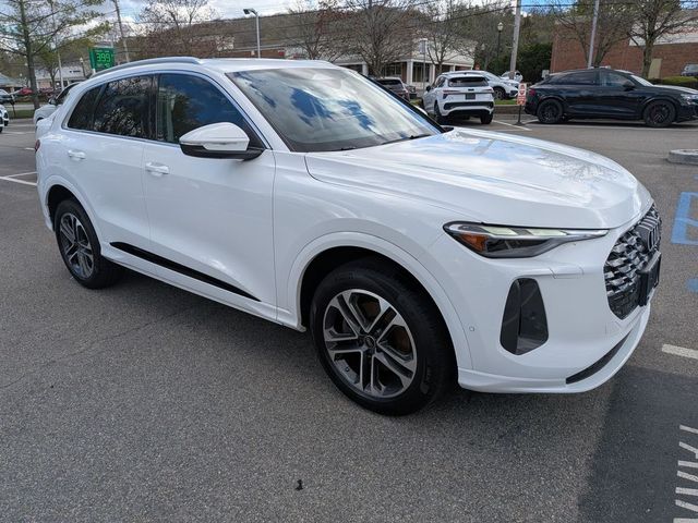 2025 Audi Q5 Premium