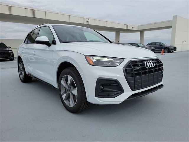 2025 Audi Q5 Premium