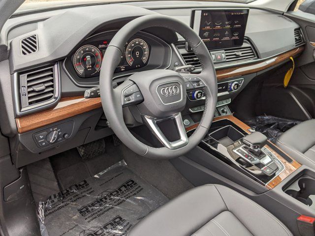 2025 Audi Q5 Premium