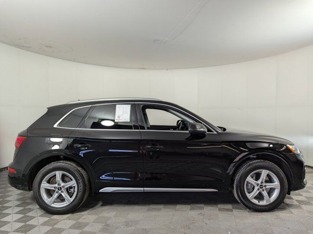 2025 Audi Q5 Premium