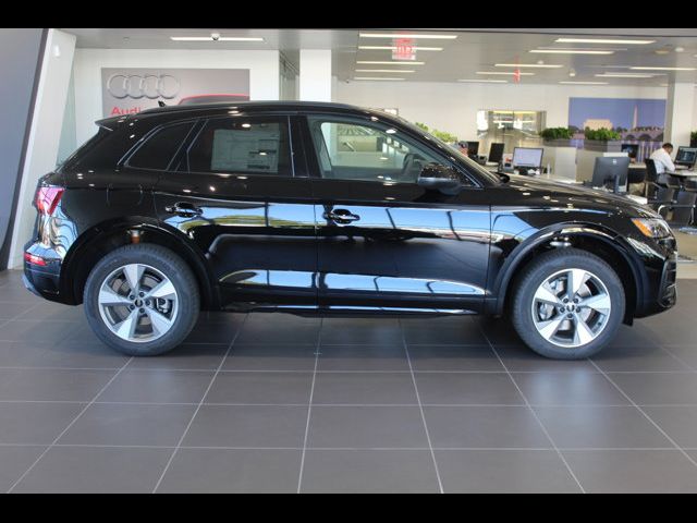 2025 Audi Q5 Premium