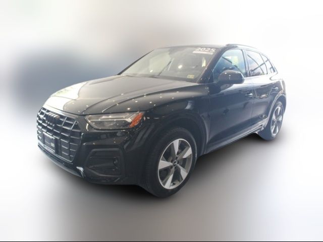 2025 Audi Q5 Premium
