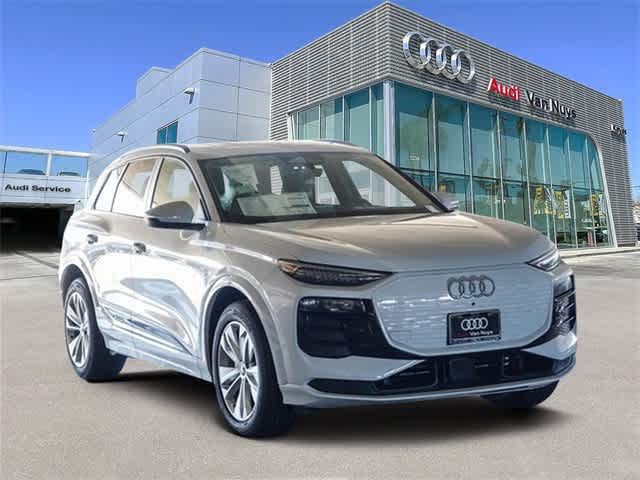 2025 Audi Q6 e-tron Premium Plus