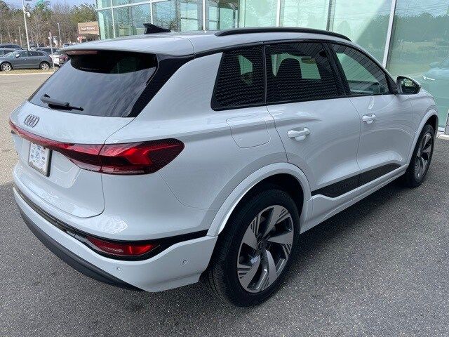 2025 Audi Q6 e-tron Premium Plus