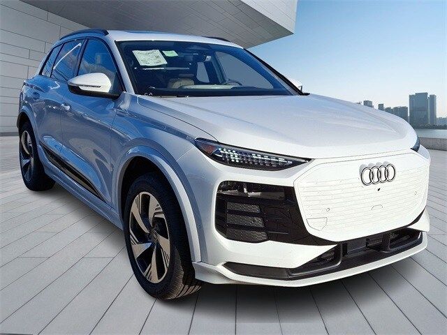 2025 Audi Q6 e-tron Premium Plus