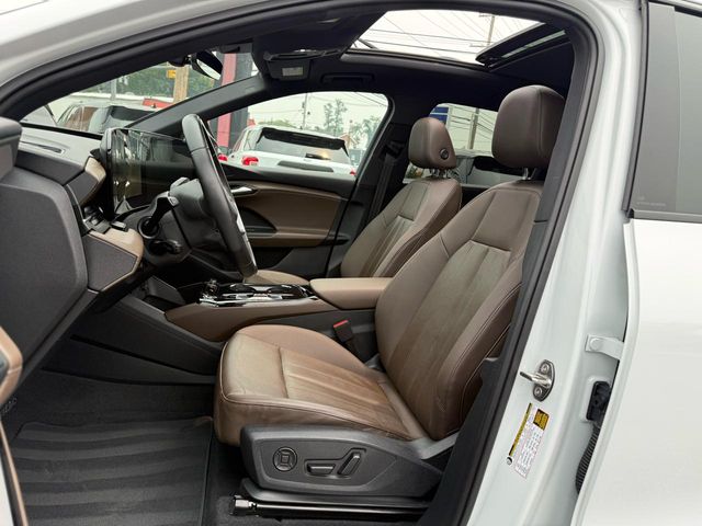 2025 Audi Q6 e-tron Premium