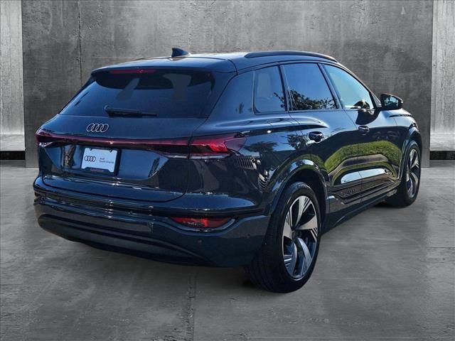 2025 Audi Q6 e-tron Prestige