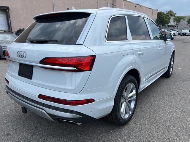 2025 Audi Q7 Premium