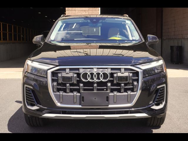 2025 Audi Q7 Premium