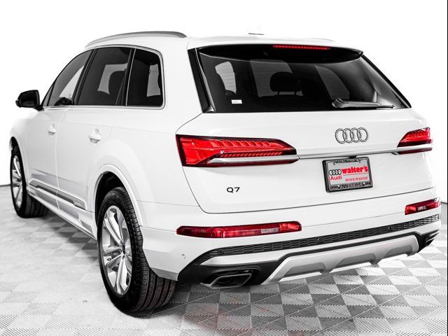 2025 Audi Q7 Premium