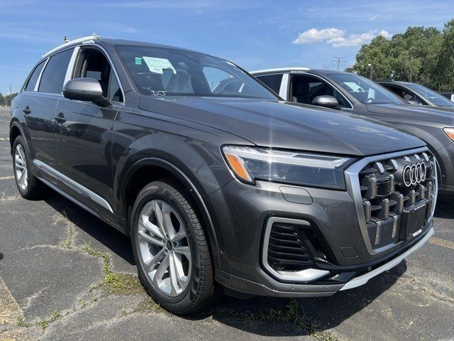 2025 Audi Q7 Premium