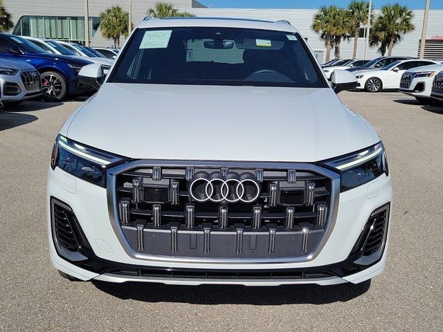 2025 Audi Q7 Premium