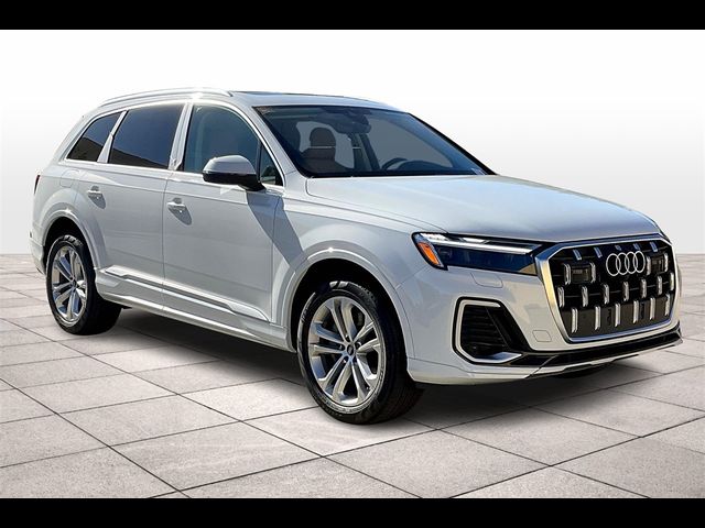 2025 Audi Q7 Premium