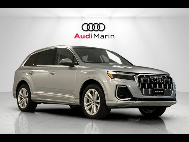 2025 Audi Q7 Premium