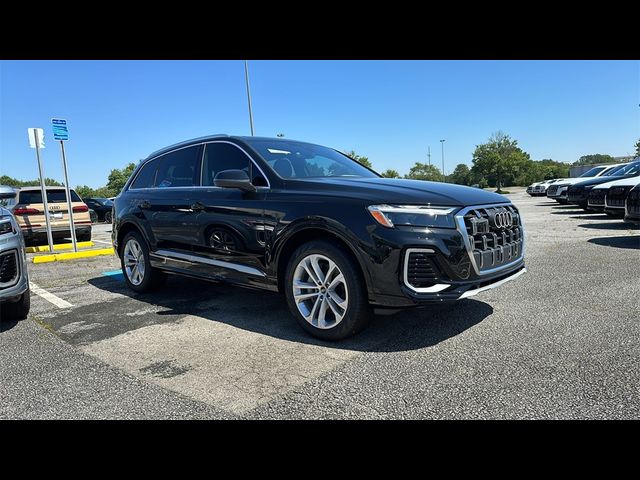 2025 Audi Q7 Premium