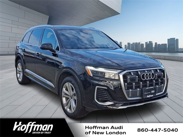 2025 Audi Q7 Premium