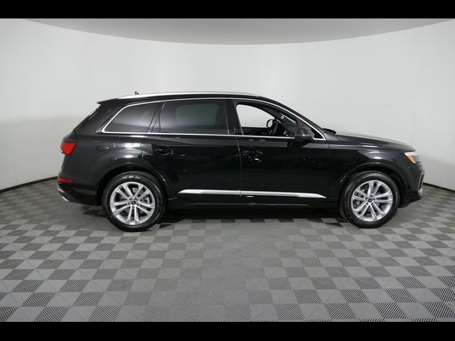 2025 Audi Q7 Premium