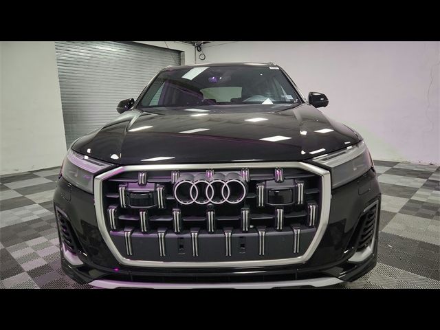 2025 Audi Q7 Premium