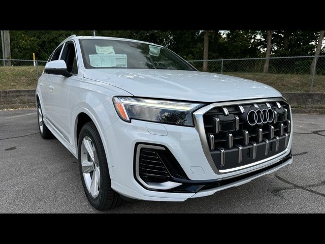 2025 Audi Q7 Premium