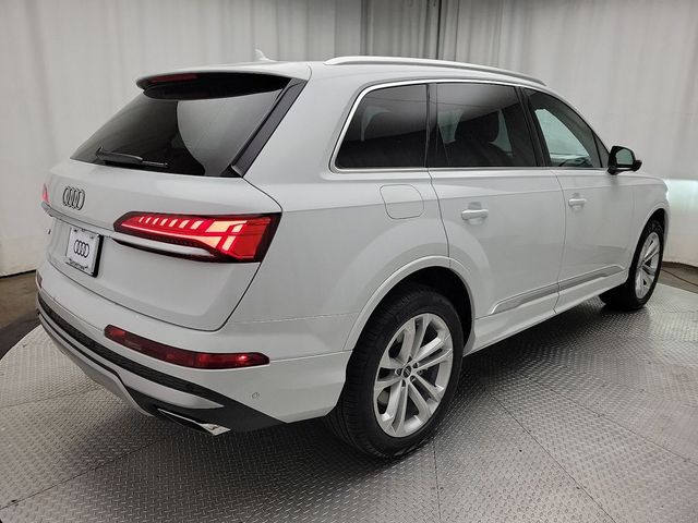 2025 Audi Q7 Premium