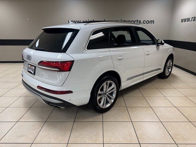 2025 Audi Q7 Premium