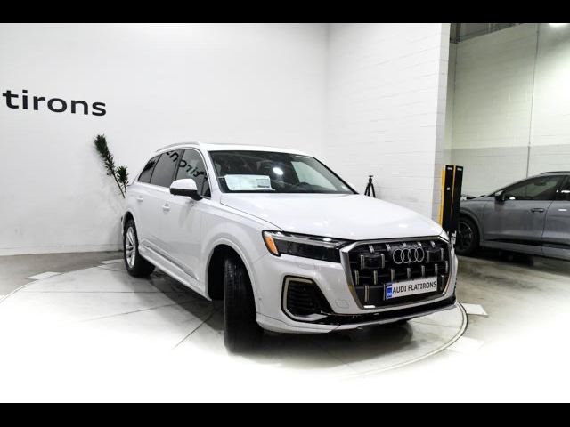 2025 Audi Q7 Premium