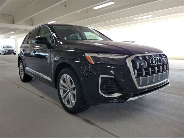 2025 Audi Q7 Premium