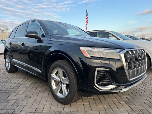 2025 Audi Q7 Premium