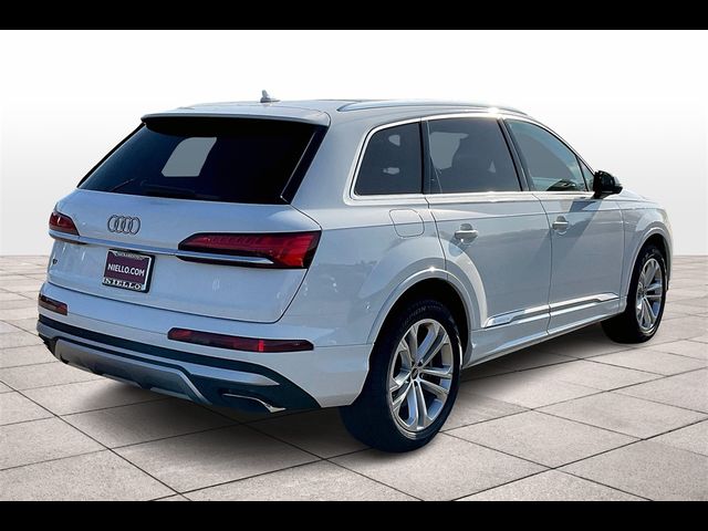 2025 Audi Q7 Premium