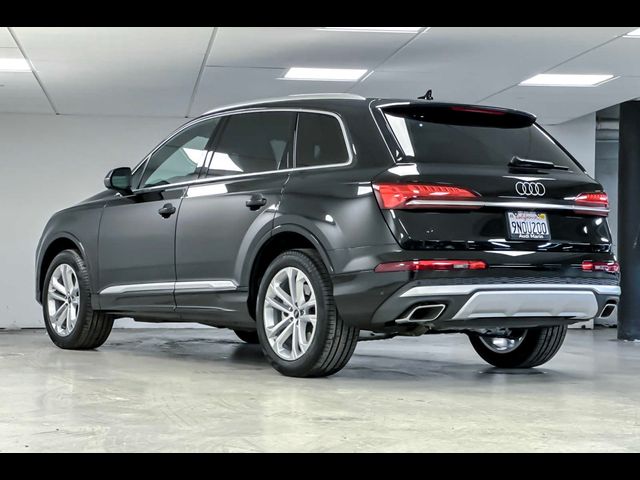 2025 Audi Q7 Premium