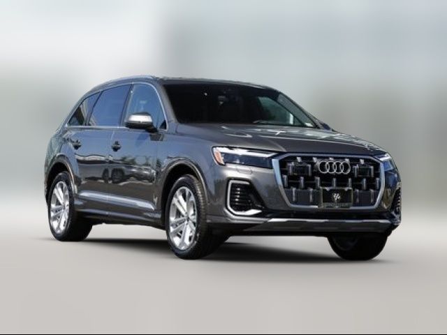 2025 Audi Q7 Premium