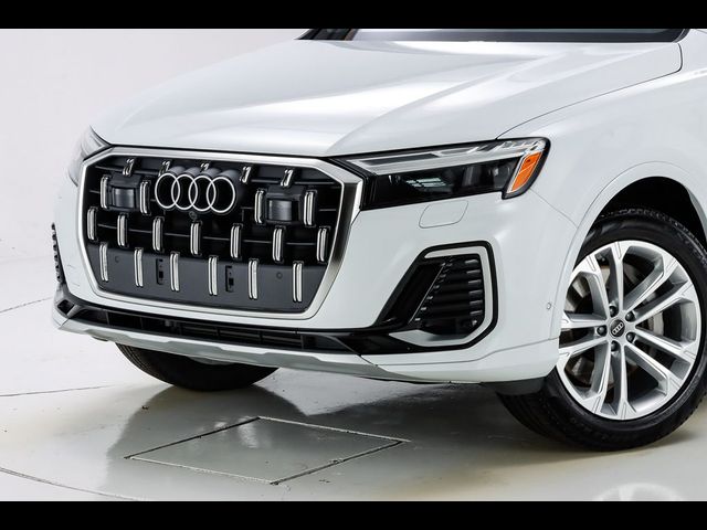 2025 Audi Q7 Premium