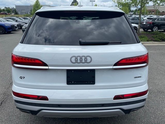 2025 Audi Q7 Premium