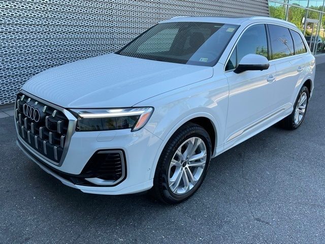 2025 Audi Q7 Premium