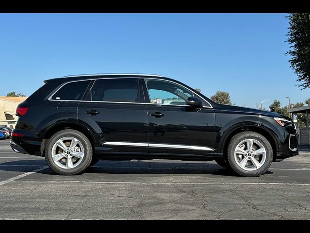 2025 Audi Q7 Premium