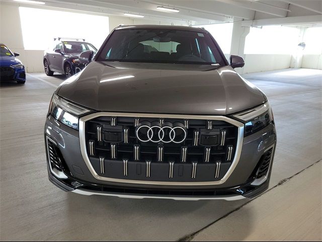 2025 Audi Q7 Premium