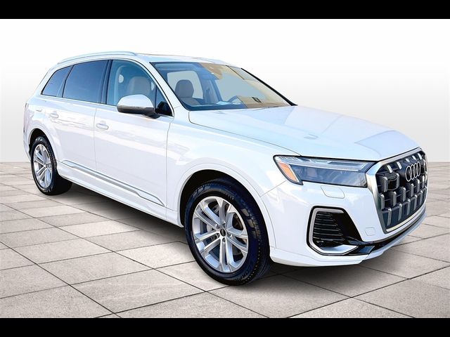 2025 Audi Q7 Premium