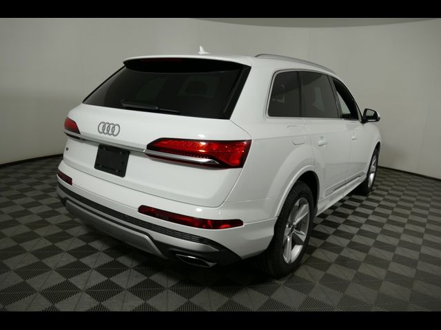 2025 Audi Q7 Premium