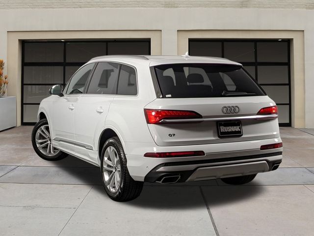 2025 Audi Q7 Premium