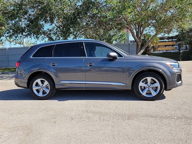 2025 Audi Q7 Premium