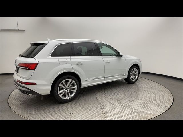 2025 Audi Q7 Premium