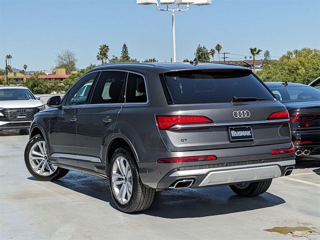 2025 Audi Q7 Premium