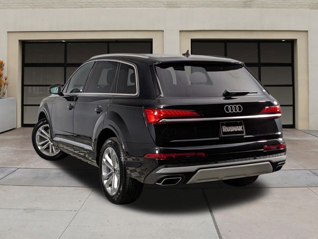 2025 Audi Q7 Premium