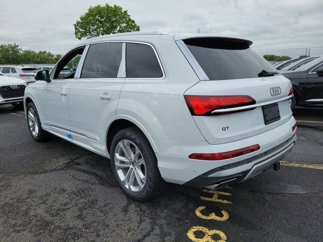 2025 Audi Q7 Premium