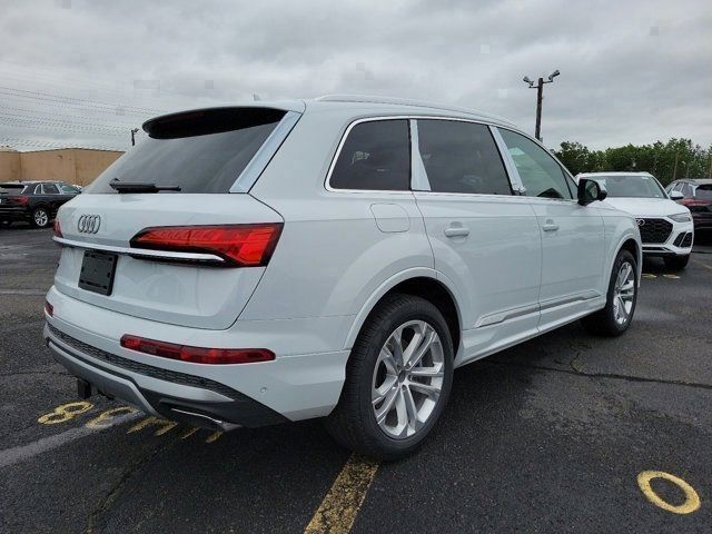 2025 Audi Q7 Premium