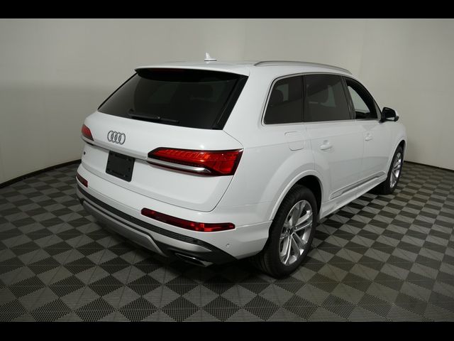 2025 Audi Q7 Premium