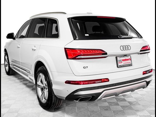 2025 Audi Q7 Premium