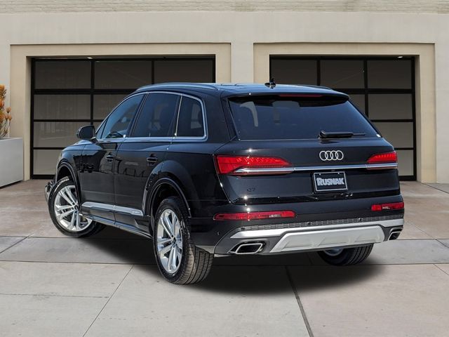 2025 Audi Q7 Premium